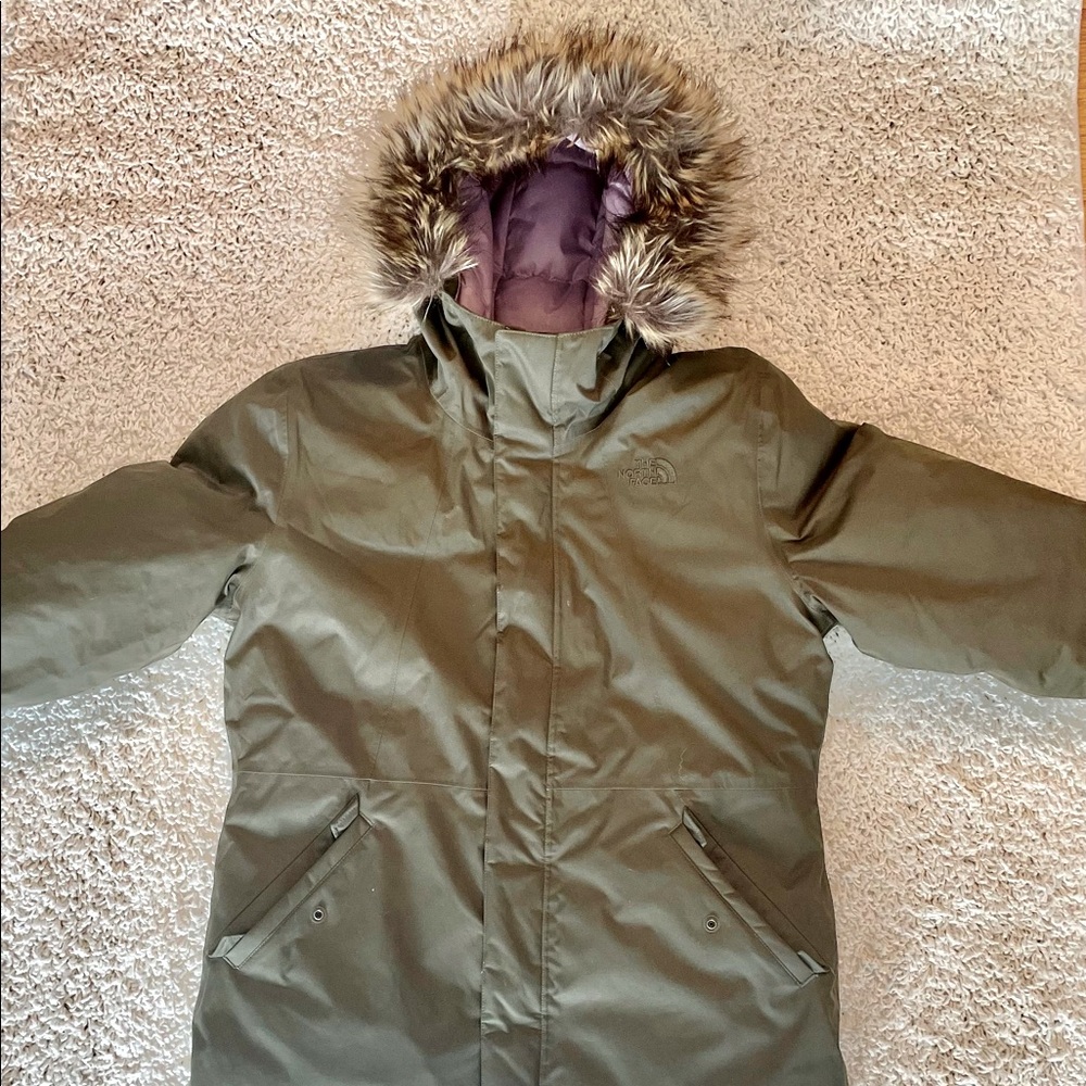 North Face girls coat size extra-large